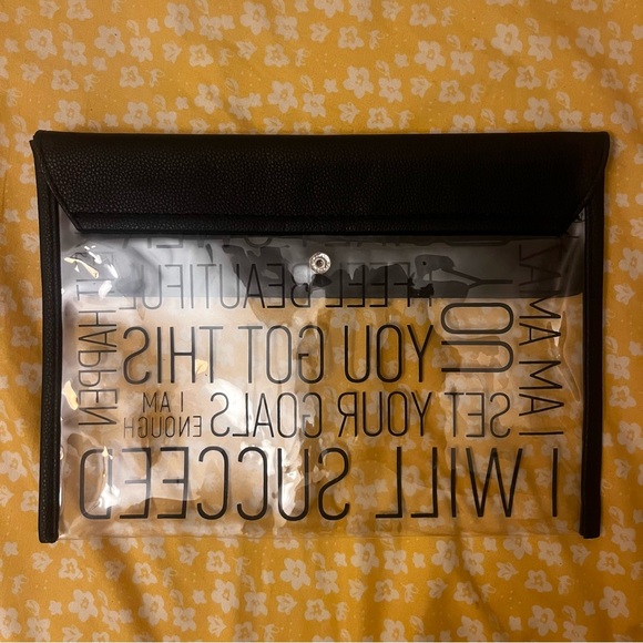 RealHer Probiotic Setting Spray & Clear/Black Makeup Clutch Set - Picture 9 of 13